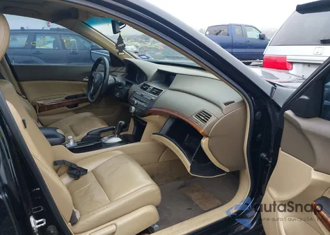 2009 Honda Accord 2.4 Ex-L from USA, damaged, VIN 1HGCP26869A162032